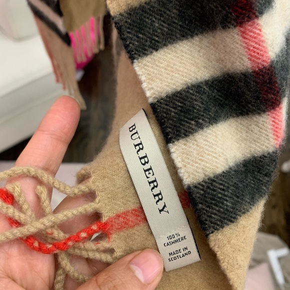 Classic check Burberry Scarf 100% Cashmere - Picture 3 of 5